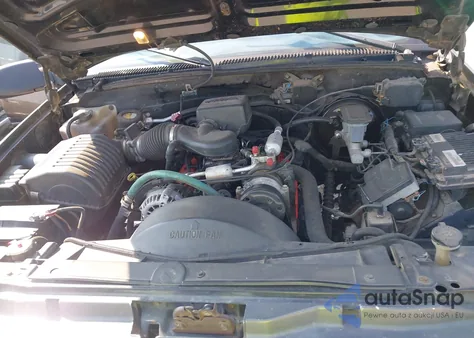 1998 Chevrolet Gmt-400 Fleetside из США, поврежденный, VIN 2GCEC19R7W1103854